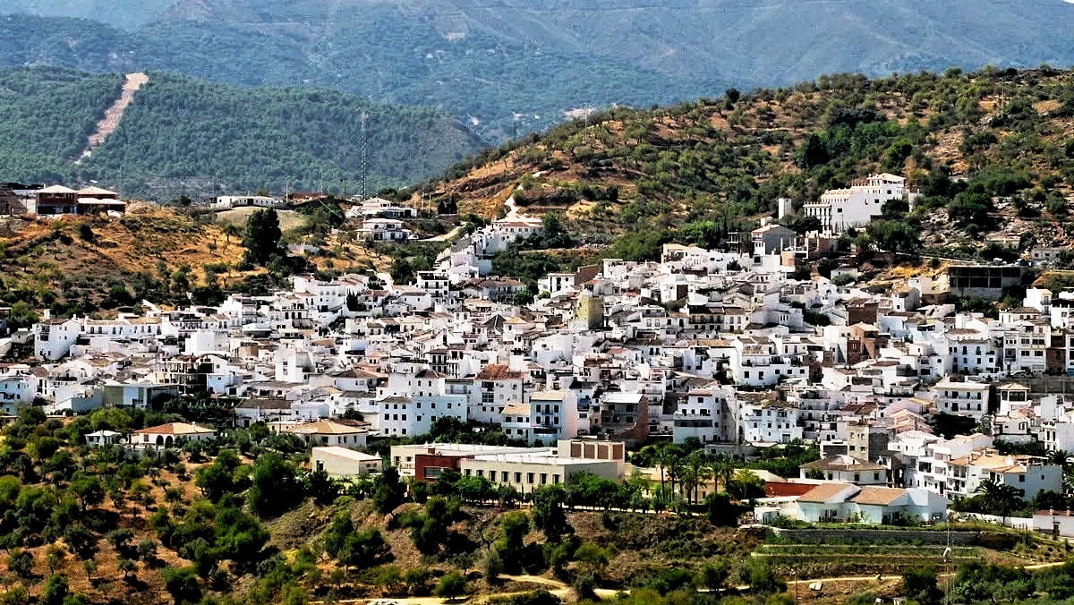 The village of Guaro, in the Sierra de las Nieves
